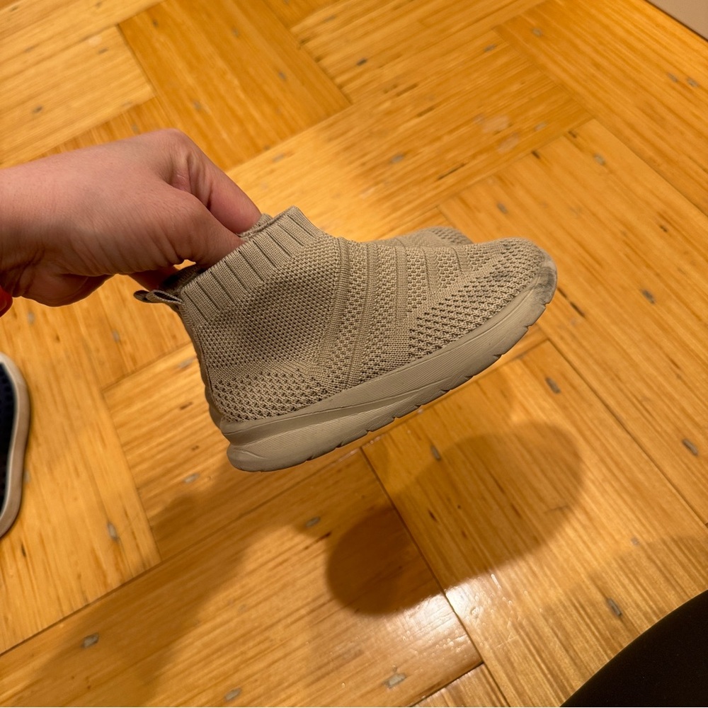 Zara Toddler Sock Sneaker - Size 23 (7)